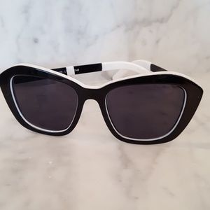 LeSpecs Hollywood Blvd black and white